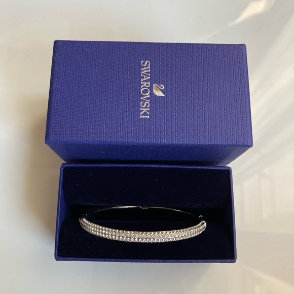 Swarovski Dangle Bracelet - Picture 1 of 12